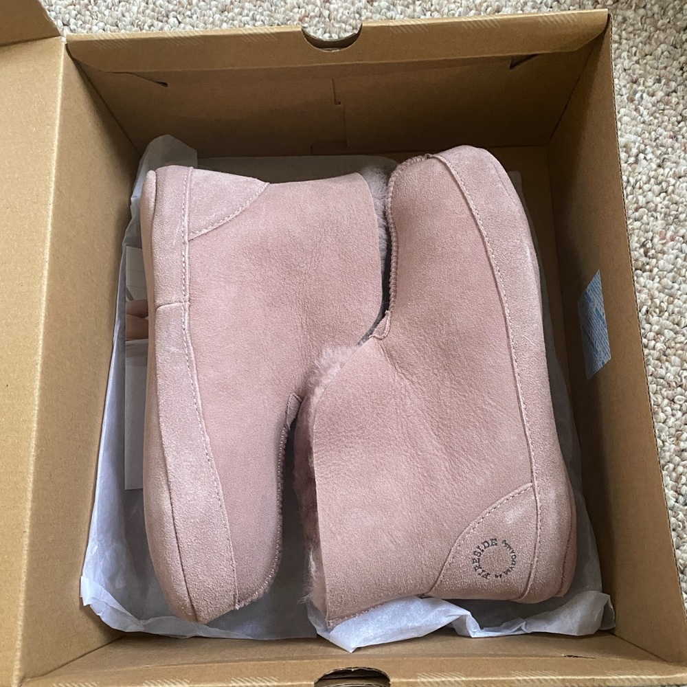 Pink Dearfoam Fireside Slippers